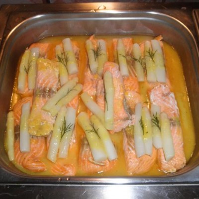  - Lachs mit Spargel in Safransauce Warmes » Spezialitäten vom Fisch